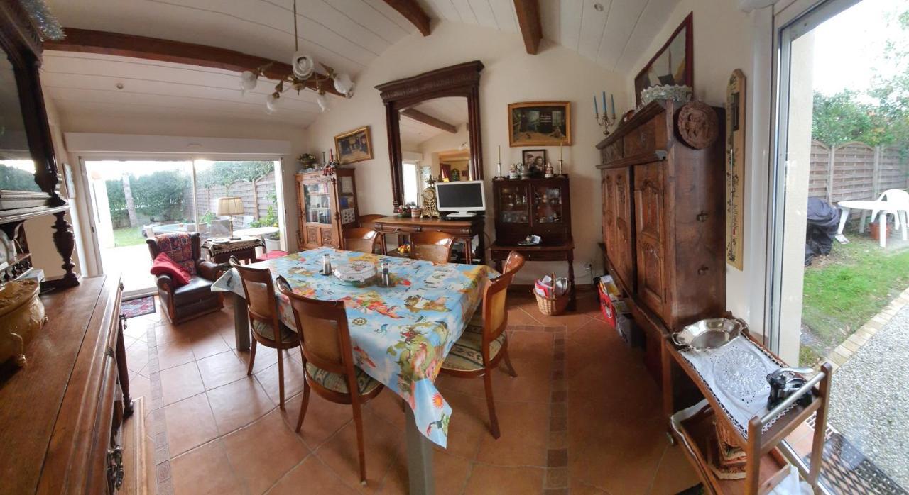 Le Petit Manoir Bed and Breakfast Vaux-sur-Mer Buitenkant foto
